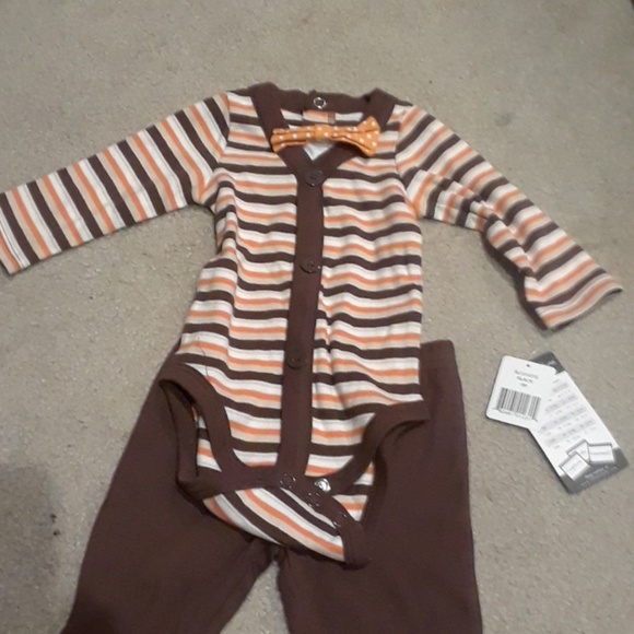 NWT vitamin Baby Onesie and pants 3 months - Picture 2 of 3